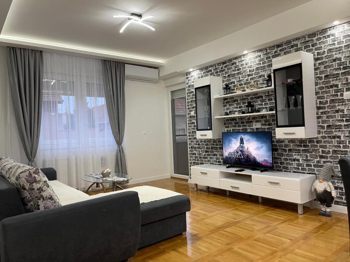 Apartman Mdb ซูโบติกา ภายนอก รูปภาพ